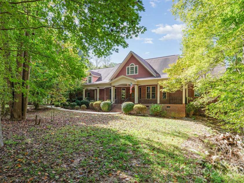 7116 Spruce Pine Trail, Waxhaw, NC 28173.  MLS# CAR4309389, YatesRealty ID 27114. 