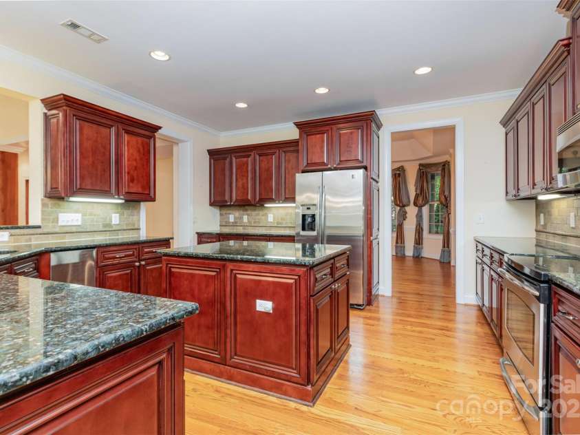 7116 Spruce Pine Trail, Waxhaw, NC 28173.  MLS# CAR4309389, YatesRealty ID 27114. 