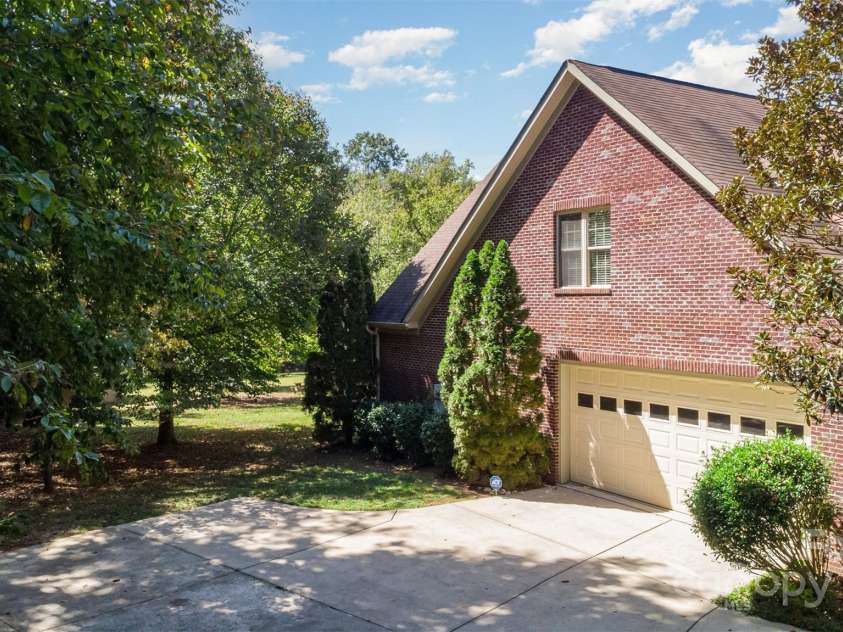 7116 Spruce Pine Trail, Waxhaw, NC 28173.  MLS# CAR4309389, YatesRealty ID 27114. 