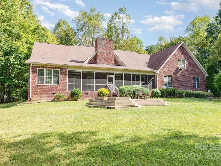 7116 Spruce Pine Trail, Waxhaw, NC 28173.  MLS# CAR4309389, YatesRealty ID 27114. 