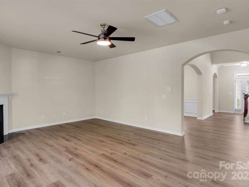 11538 Ardrey Crest Drive, Charlotte, NC 28277.  MLS# CAR4271194, YatesRealty ID 27115. 