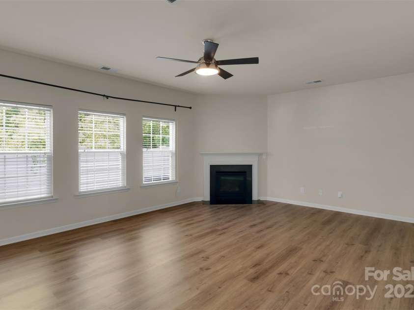 11538 Ardrey Crest Drive, Charlotte, NC 28277.  MLS# CAR4271194, YatesRealty ID 27115. 
