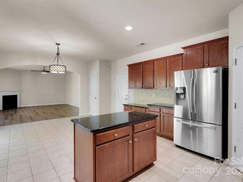 11538 Ardrey Crest Drive, Charlotte, NC 28277.  MLS# CAR4271194, YatesRealty ID 27115. 