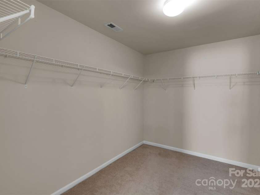 11538 Ardrey Crest Drive, Charlotte, NC 28277.  MLS# CAR4271194, YatesRealty ID 27115. 