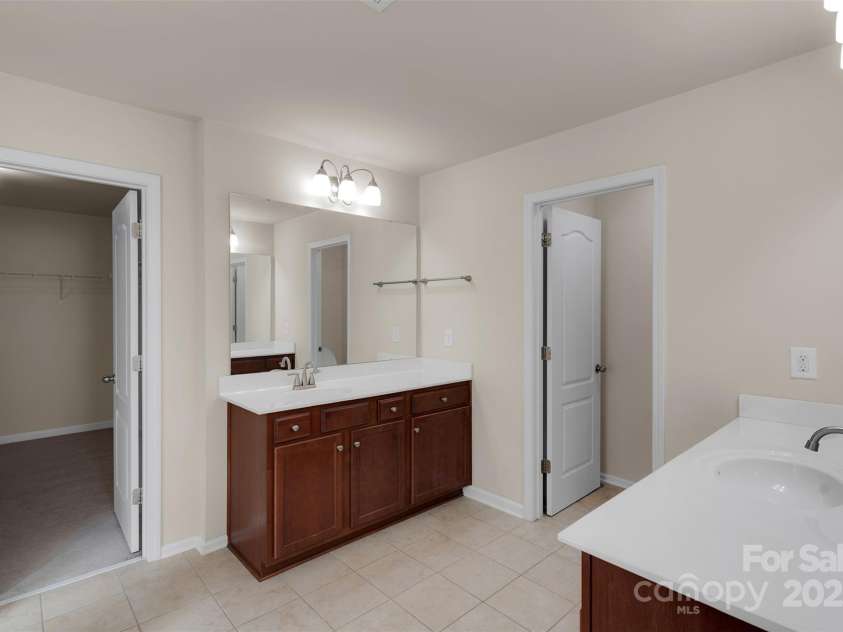 11538 Ardrey Crest Drive, Charlotte, NC 28277.  MLS# CAR4271194, YatesRealty ID 27115. 