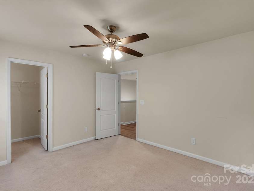 11538 Ardrey Crest Drive, Charlotte, NC 28277.  MLS# CAR4271194, YatesRealty ID 27115. 
