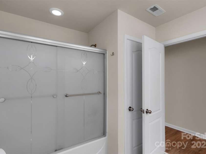 11538 Ardrey Crest Drive, Charlotte, NC 28277.  MLS# CAR4271194, YatesRealty ID 27115. 