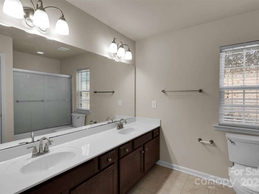 11538 Ardrey Crest Drive, Charlotte, NC 28277.  MLS# CAR4271194, YatesRealty ID 27115. 
