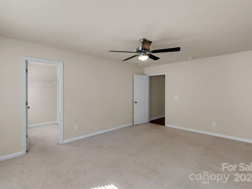 11538 Ardrey Crest Drive, Charlotte, NC 28277.  MLS# CAR4271194, YatesRealty ID 27115. 