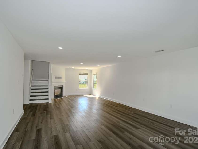 722 Overlook Road, Lowell, NC 28098.  MLS# CAR4272122, YatesRealty ID 27116. 