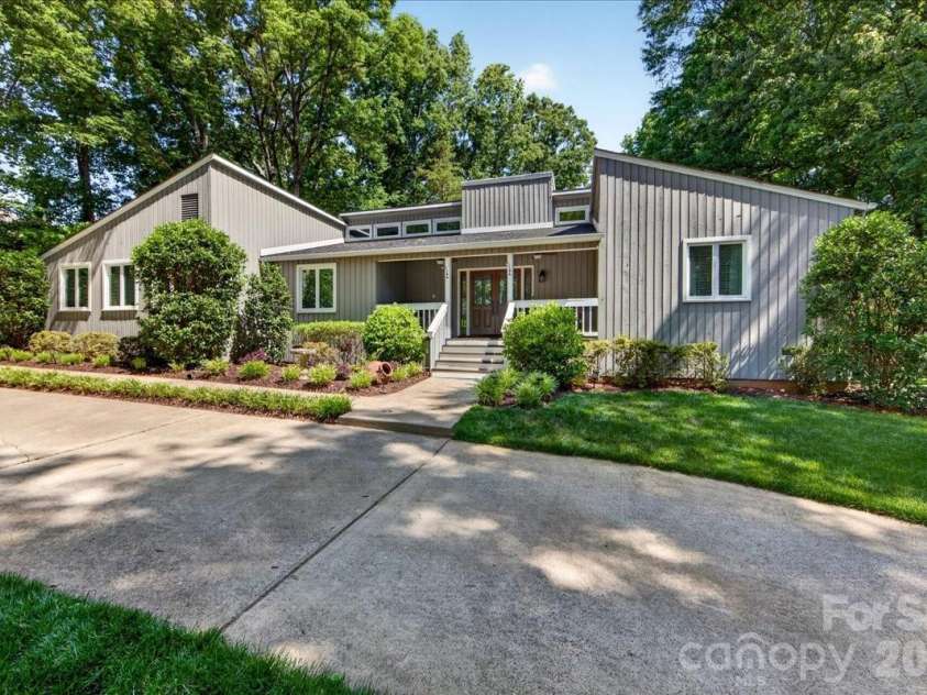 3816 Smokerise Hill Drive, Charlotte, NC 28277.  MLS# CAR4384889, YatesRealty ID 27117. 