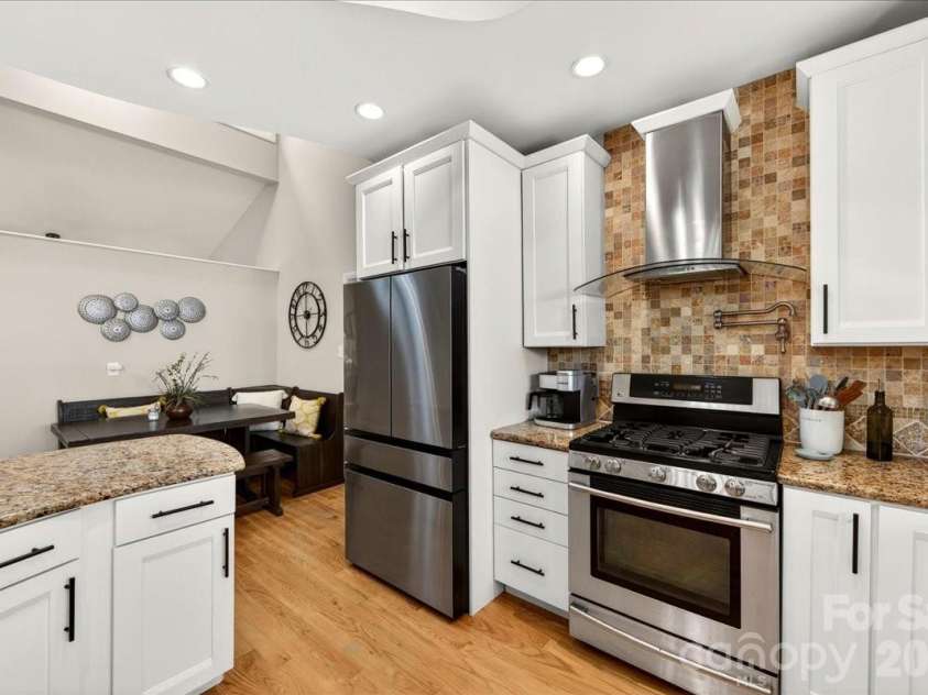 3816 Smokerise Hill Drive, Charlotte, NC 28277.  MLS# CAR4384889, YatesRealty ID 27117. 
