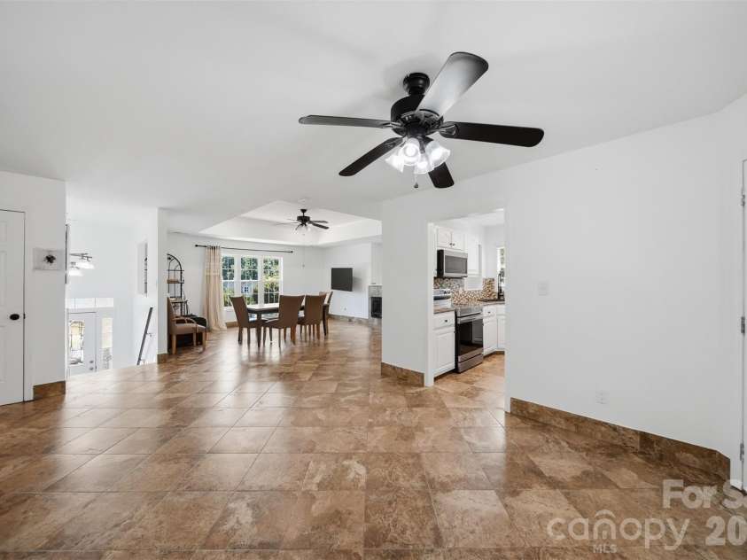107 Cliffwood Drive, Hudson, NC 28638.  MLS# CAR4384762, YatesRealty ID 27118. Conveniently located kitchen. Entrance is to the left.