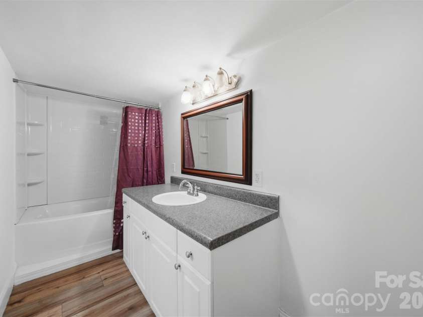 107 Cliffwood Drive, Hudson, NC 28638.  MLS# CAR4384762, YatesRealty ID 27118. Full bath on lower level