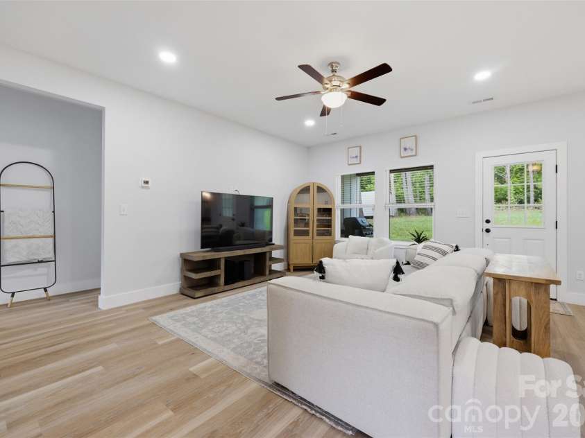 1026 Fye Drive, Newton, NC 28658.  MLS# CAR4375919, YatesRealty ID 27119. 