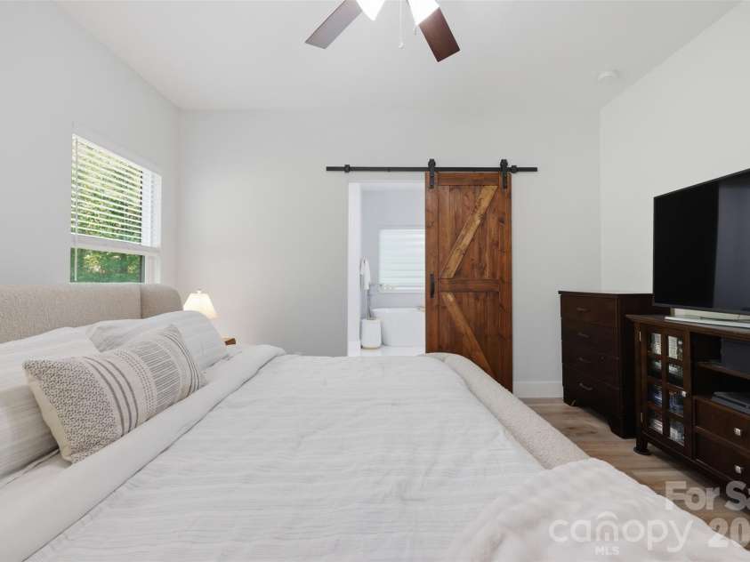 1026 Fye Drive, Newton, NC 28658.  MLS# CAR4375919, YatesRealty ID 27119. 