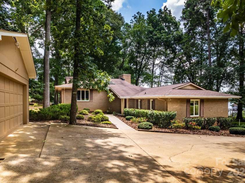 8448 Normandy Road, Denver, NC 28037.  MLS# CAR4276661, YatesRealty ID 27119. 
