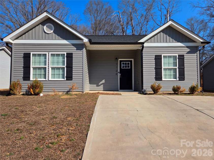 1124 Cleveland Avenue, Gastonia, NC 28052.  MLS# CAR4352074, YatesRealty ID 2712. 