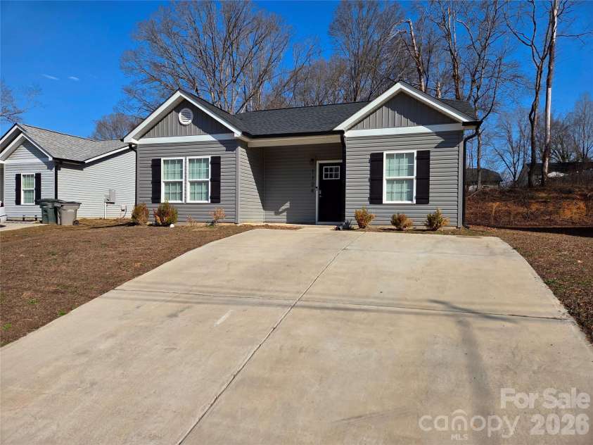 1124 Cleveland Avenue, Gastonia, NC 28052.  MLS# CAR4352074, YatesRealty ID 2712. 
