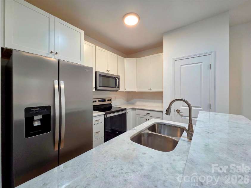 1124 Cleveland Avenue, Gastonia, NC 28052.  MLS# CAR4352074, YatesRealty ID 2712. Kitchen