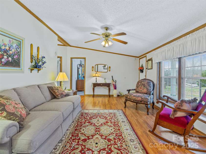 155 Maple Ridge Road, Candler, NC 28715.  MLS# CAR4331042, YatesRealty ID 2712. 