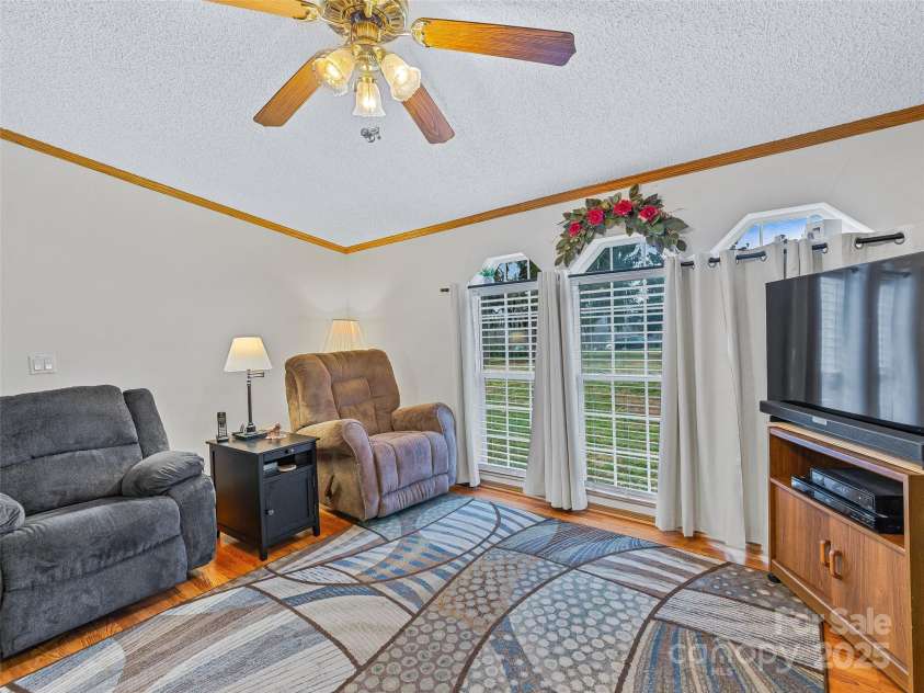 155 Maple Ridge Road, Candler, NC 28715.  MLS# CAR4331042, YatesRealty ID 2712. 