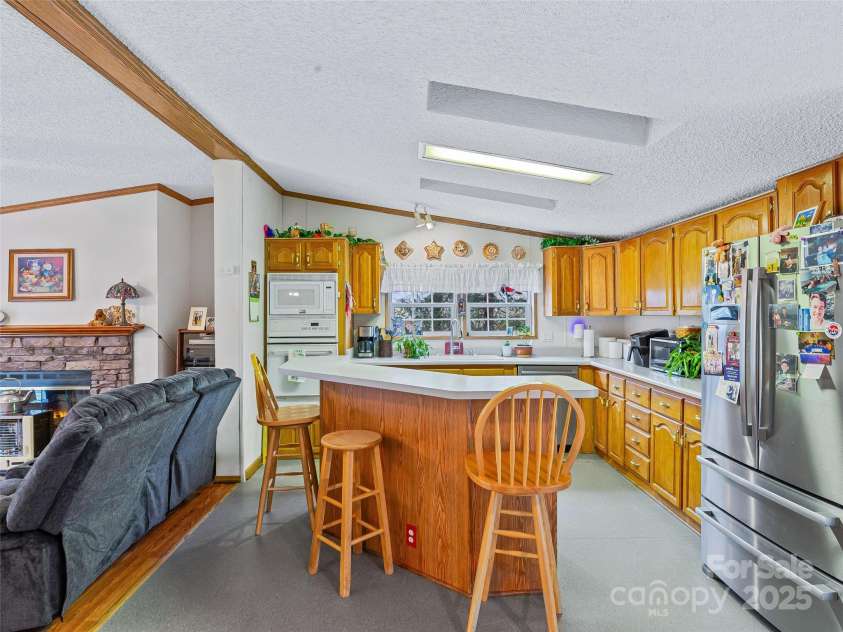 155 Maple Ridge Road, Candler, NC 28715.  MLS# CAR4331042, YatesRealty ID 2712. 