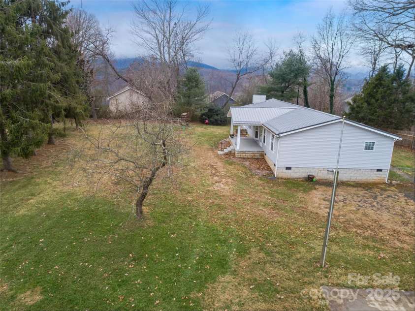 155 Maple Ridge Road, Candler, NC 28715.  MLS# CAR4331042, YatesRealty ID 2712. 