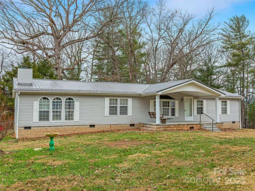 155 Maple Ridge Road, Candler, NC 28715.  MLS# CAR4331042, YatesRealty ID 2712. 