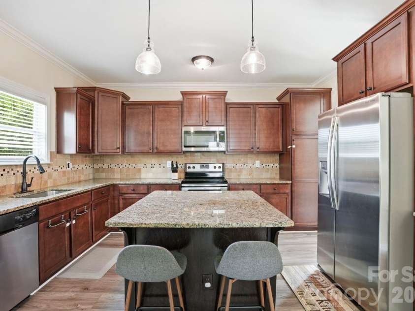 5000 Brodie Lane, Fort Mill, SC 29707.  MLS# CAR4362605, YatesRealty ID 27120. 