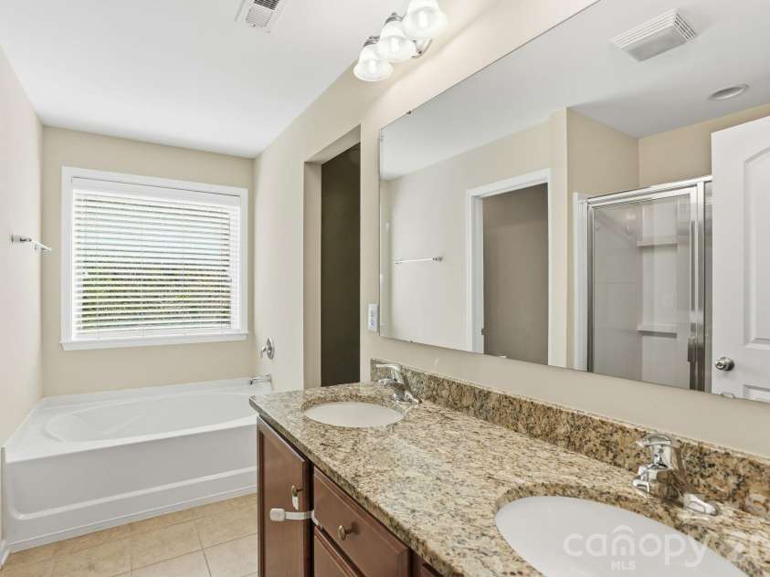 5000 Brodie Lane, Fort Mill, SC 29707.  MLS# CAR4362605, YatesRealty ID 27120. 
