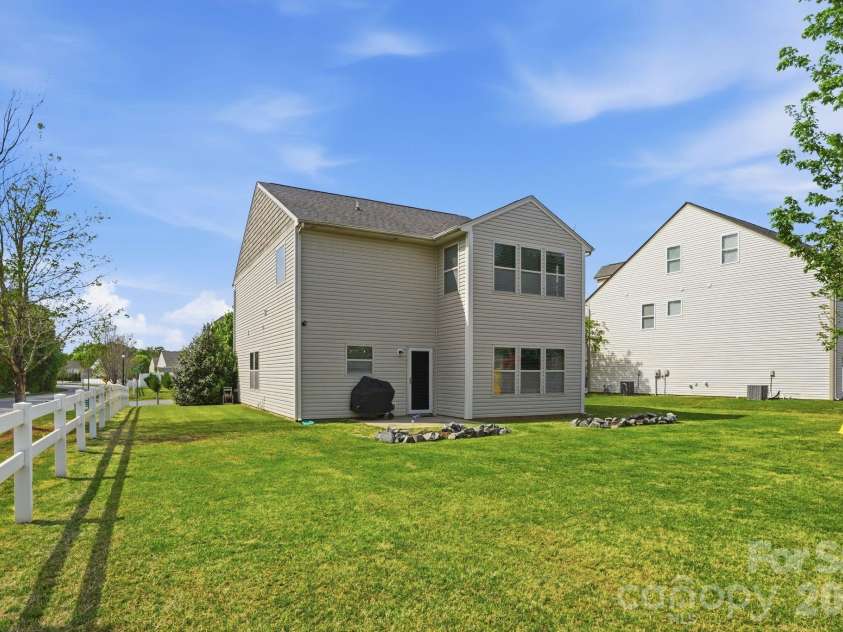 5000 Brodie Lane, Fort Mill, SC 29707.  MLS# CAR4362605, YatesRealty ID 27120. 