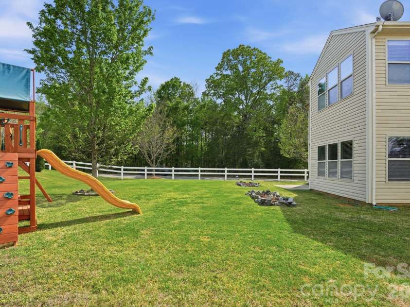 5000 Brodie Lane, Fort Mill, SC 29707.  MLS# CAR4362605, YatesRealty ID 27120. 