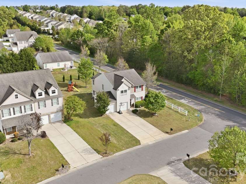5000 Brodie Lane, Fort Mill, SC 29707.  MLS# CAR4362605, YatesRealty ID 27120. 
