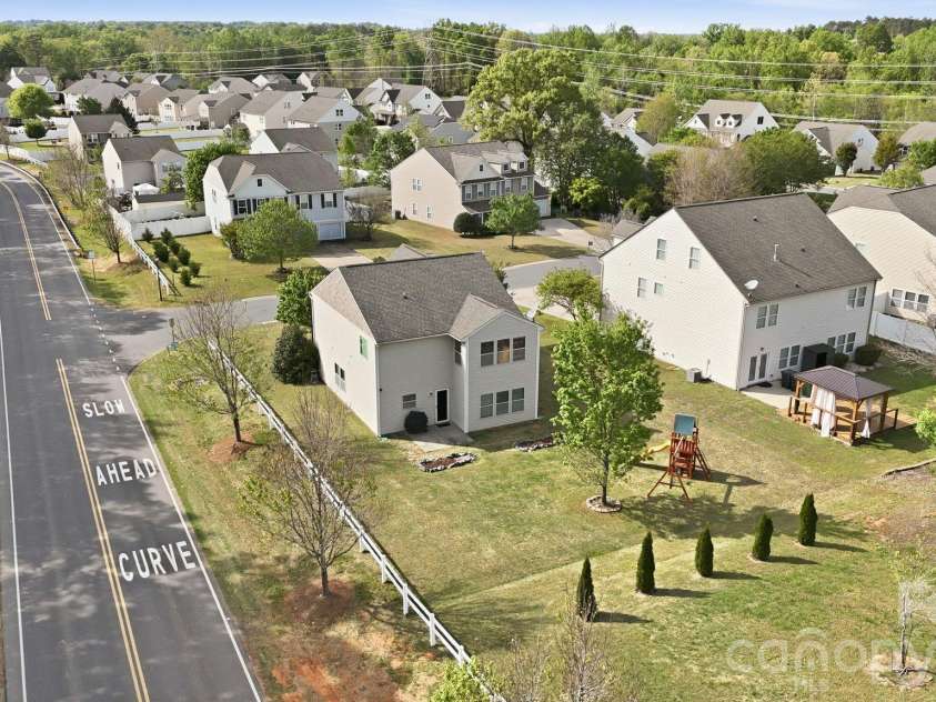 5000 Brodie Lane, Fort Mill, SC 29707.  MLS# CAR4362605, YatesRealty ID 27120. 