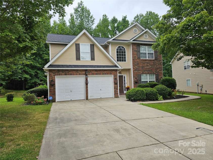 935 Wind Carved Lane, Monroe, NC 28110.  MLS# CAR4278156, YatesRealty ID 27120. 