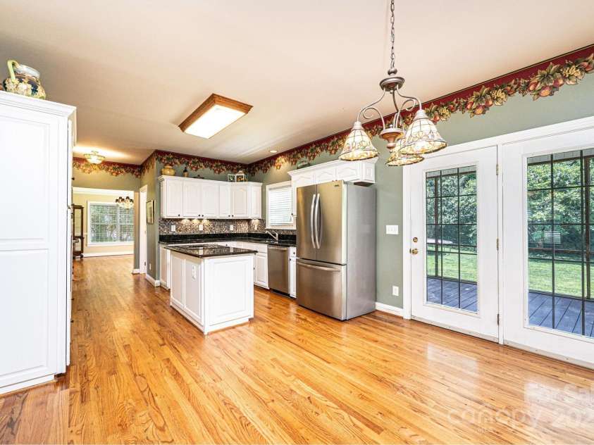 1006 Turnberry Street, Lenoir, NC 28645.  MLS# CAR4280426, YatesRealty ID 27122. 