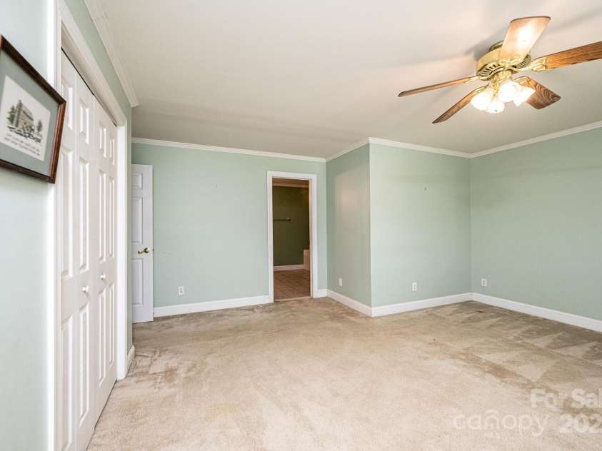 1006 Turnberry Street, Lenoir, NC 28645.  MLS# CAR4280426, YatesRealty ID 27122. 