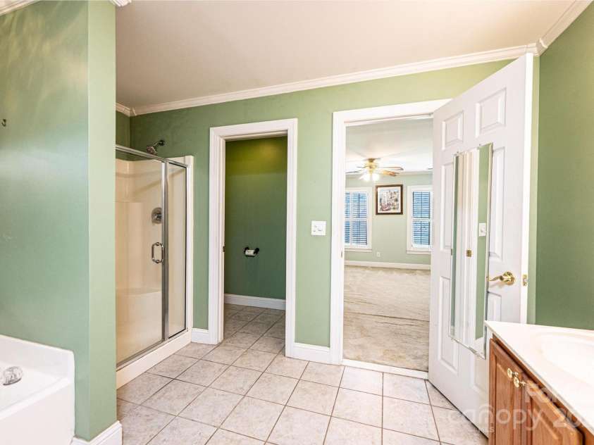 1006 Turnberry Street, Lenoir, NC 28645.  MLS# CAR4280426, YatesRealty ID 27122. 