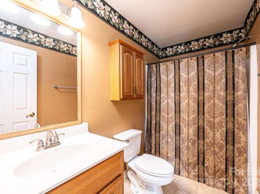 1006 Turnberry Street, Lenoir, NC 28645.  MLS# CAR4280426, YatesRealty ID 27122. 