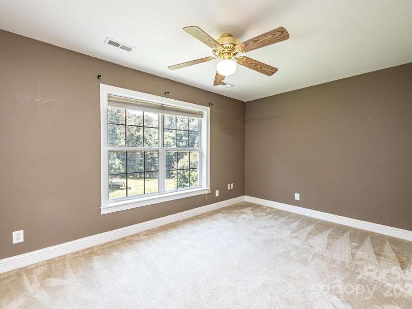 1006 Turnberry Street, Lenoir, NC 28645.  MLS# CAR4280426, YatesRealty ID 27122. 