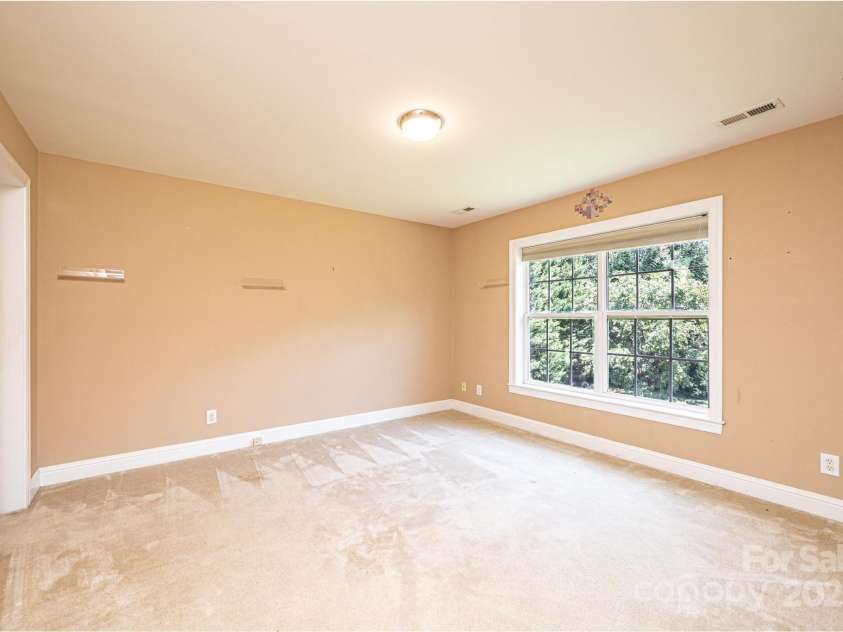 1006 Turnberry Street, Lenoir, NC 28645.  MLS# CAR4280426, YatesRealty ID 27122. 