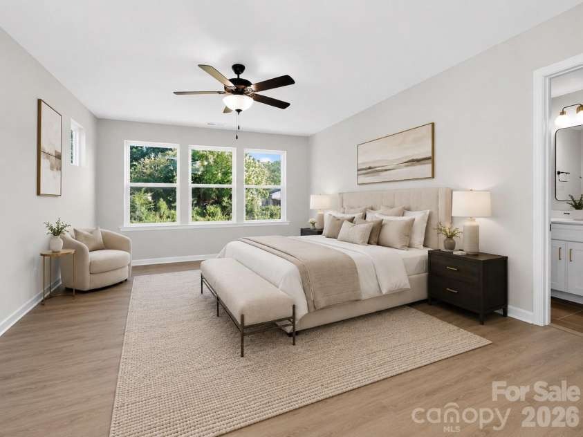 337 Hoskins Road, Charlotte, NC 28216.  MLS# CAR4380959, YatesRealty ID 27122. 