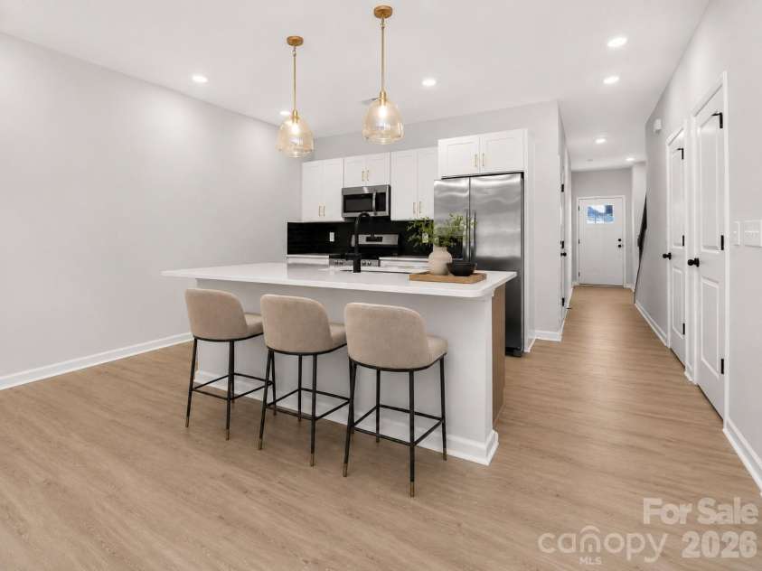337 Hoskins Road, Charlotte, NC 28216.  MLS# CAR4380959, YatesRealty ID 27122. 