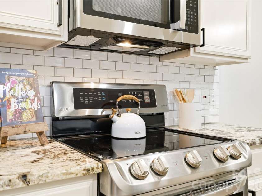 1016 Reigate Road, Charlotte, NC 28262.  MLS# CAR4385914, YatesRealty ID 27123. 