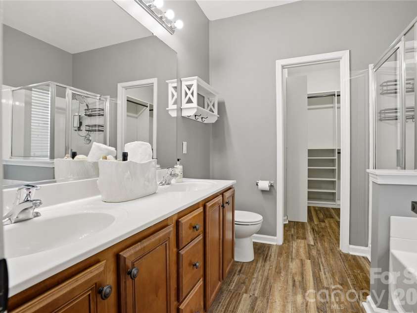 1016 Reigate Road, Charlotte, NC 28262.  MLS# CAR4385914, YatesRealty ID 27123. 