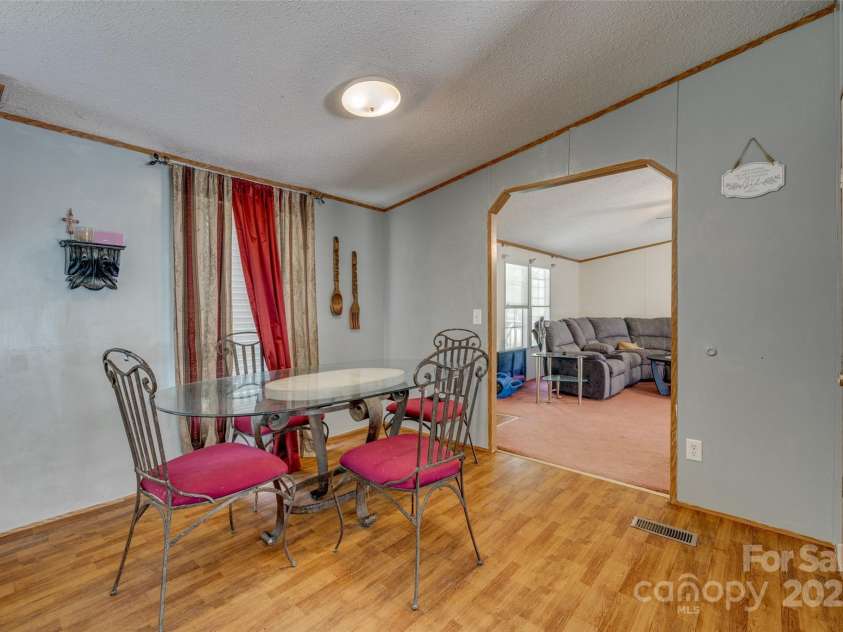10435 Silver Mine Road, Fort Mill, SC 29707.  MLS# CAR4275041, YatesRealty ID 27125. BREAKFAST NOOK