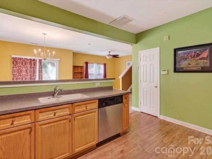 5927 Pisgah Way, Charlotte, NC 28217.  MLS# CAR4388614, YatesRealty ID 27125. 
