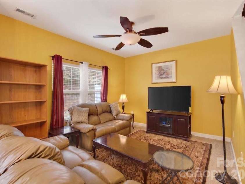 5927 Pisgah Way, Charlotte, NC 28217.  MLS# CAR4388614, YatesRealty ID 27125. 