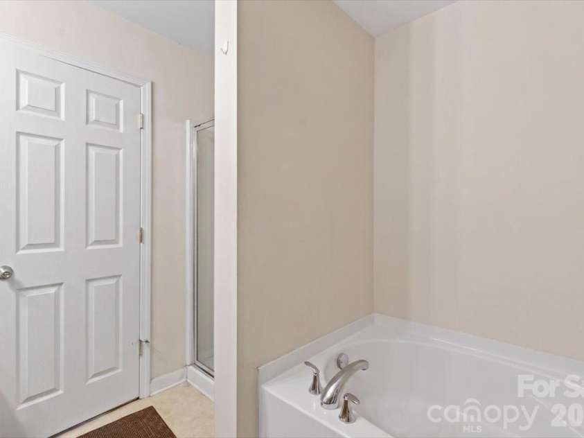 5927 Pisgah Way, Charlotte, NC 28217.  MLS# CAR4388614, YatesRealty ID 27125. 